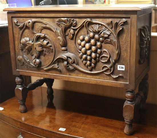 A small oak coffer W.71cm